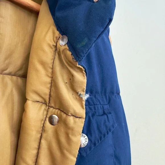 TRUE VINTAGE North Face Blue Quilted Puffy Vest - Picture 5 of 10